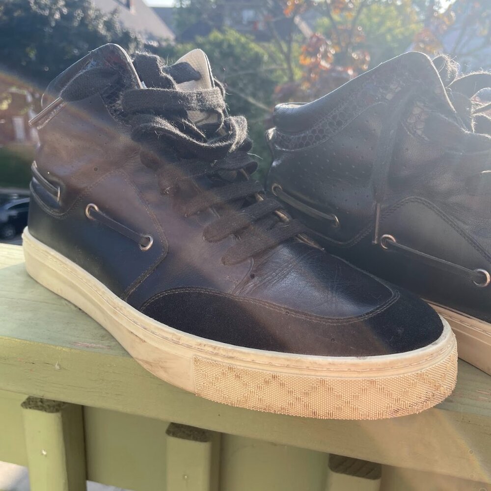 Men's Gucci Black Leather Shoes (size 12)